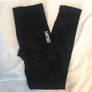 LastsetCo Seamless Leggings V2- Black Camo